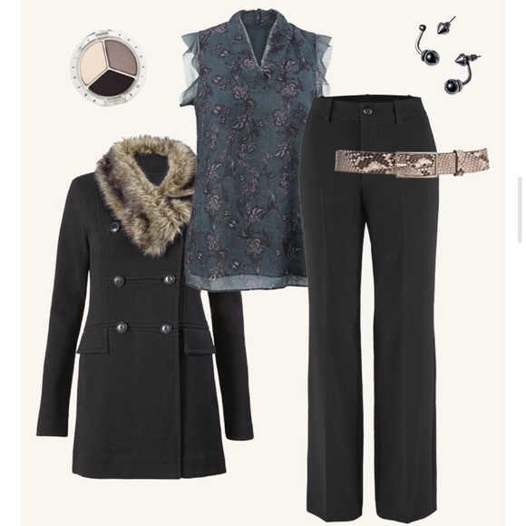 Cabi Evermore top with flutter sleeves.  Size XL, style 3065 - Picture 3 of 8